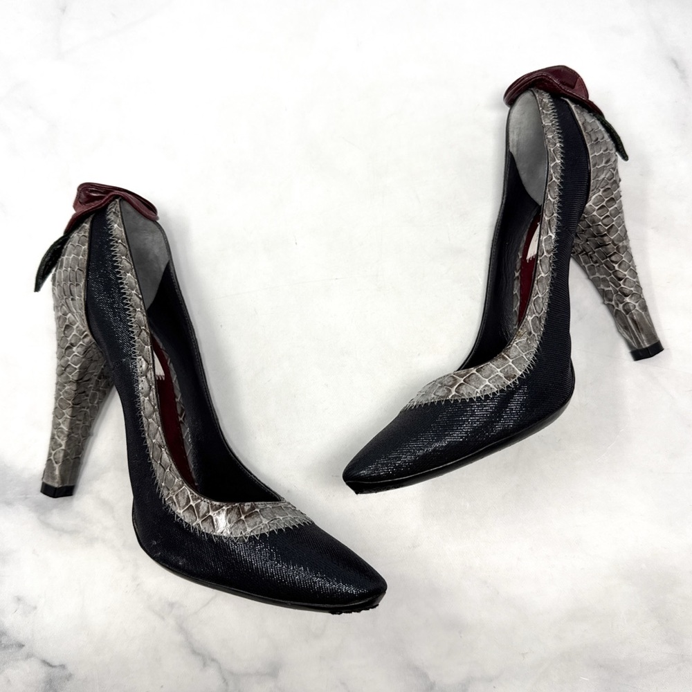 Marc Jacobs Vintage Y2K Leather Rose Rosette Flower Pump Heels Black Gothic 39.5 - Picture 6 of 16